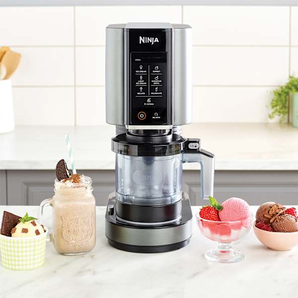 Ninja CREAMi Ice Cream & Frozen Dessert Maker & Ninja Blast - Bundel